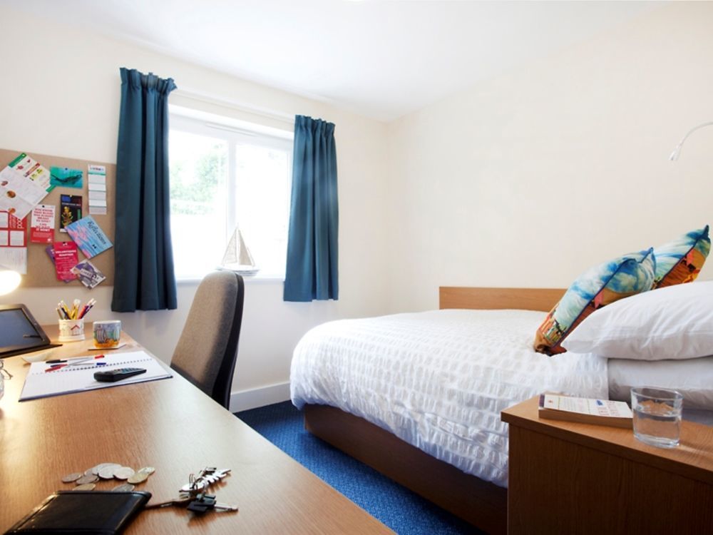 The Sidings Aparthotel Penryn Exteriör bild