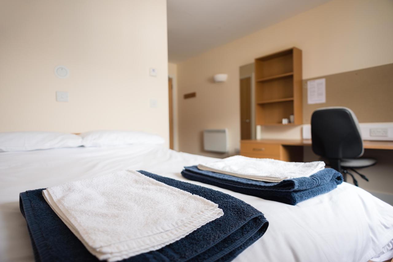 The Sidings Aparthotel Penryn Exteriör bild